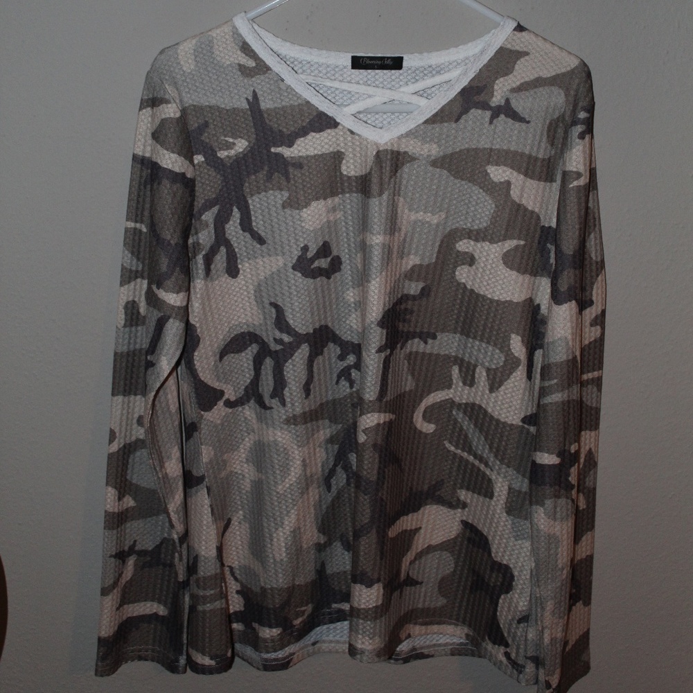 Women's Camo Long Sleeve